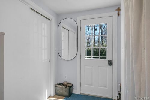 10 Locust Rd, Brewster, NY, 10509-1704 | Card Image