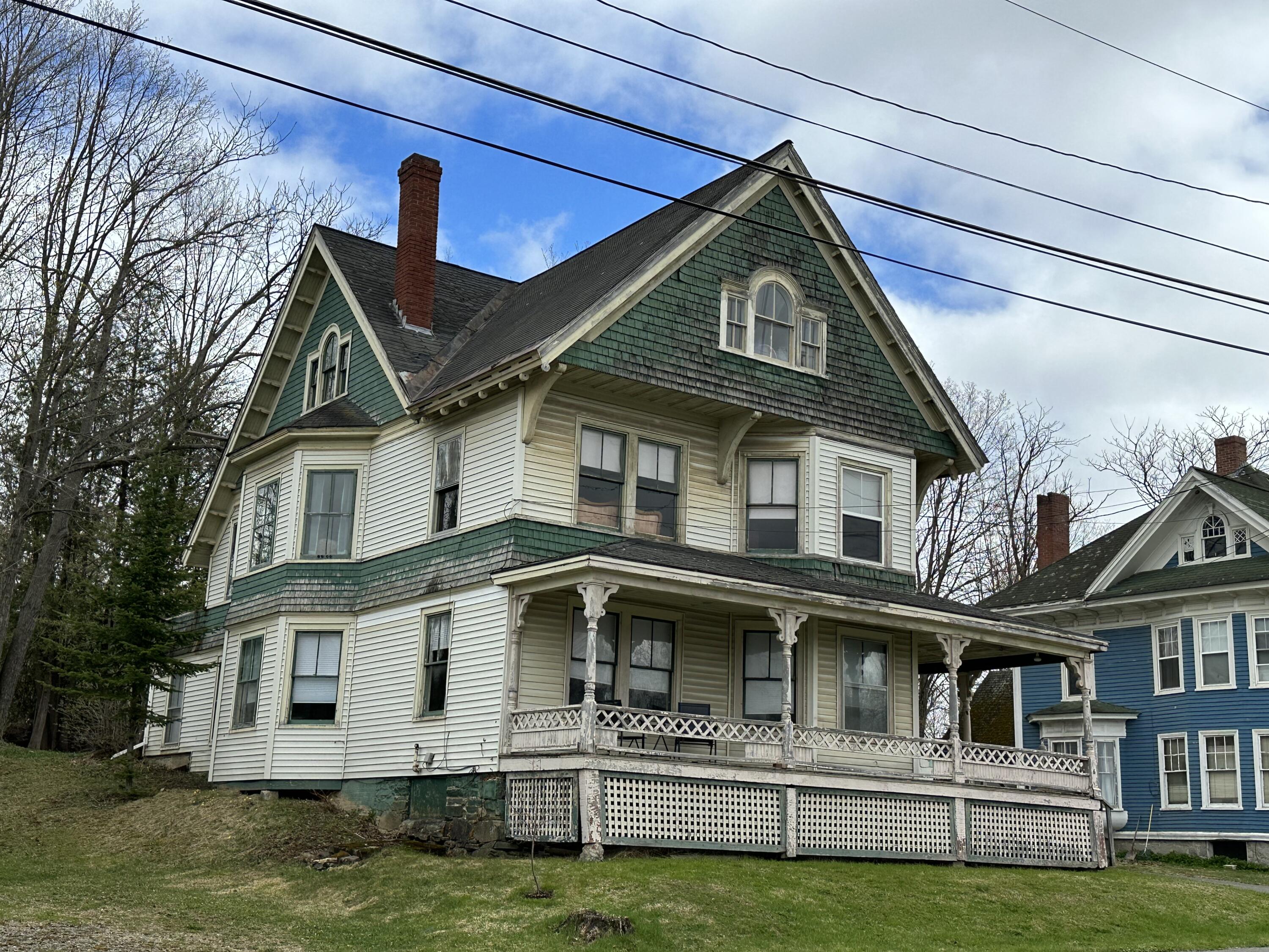 Kelleran St, Houlton, ME 04730