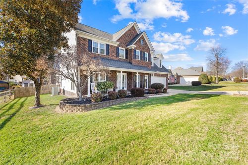 586 Gatsby Pl Nw, Concord, NC, 28027-5216 | Card Image