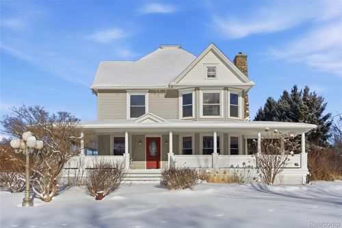 1684 W Leonard Rd, Leonard, MI, 48367-1630 | Card Image