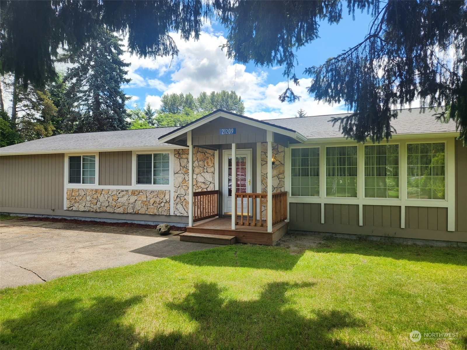 Plaza Dr, Sedro Woolley, WA 98284