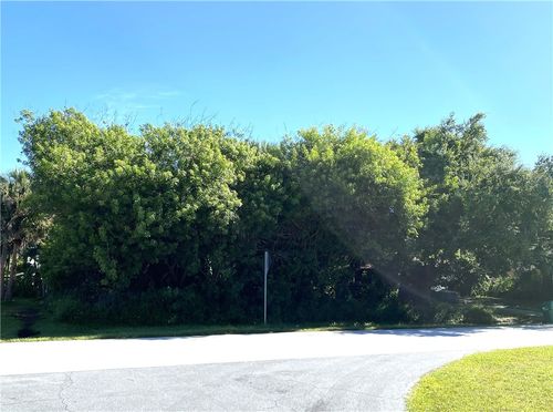 782 Vocelle Avenue, SEBASTIAN, FL, 32958 | Card Image