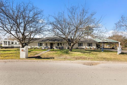 210 S Booth St, Mart, TX, 76664-1504 | Card Image