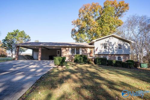 6502 Banks Dr Nw, Fort Payne, AL, 35967-8247 | Card Image