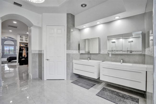 10457 Laurel Rd, House other with 6 bedrooms, 6 bathrooms and null parking in Davie FL | Image 28