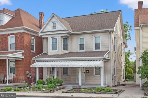 892 Baltimore St, HANOVER, PA, 17331-4130 | Card Image
