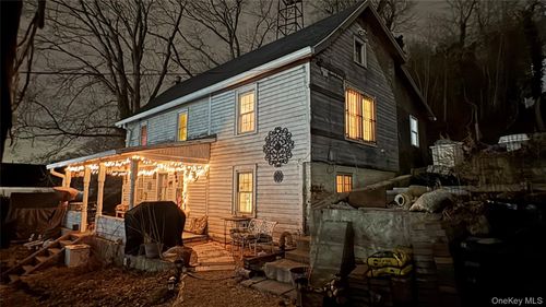 1673 Northern Blvd, Roslyn, NY, 11576-1103 | Card Image