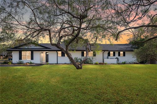 1111 N Hackberry St, Bishop, TX, 78343-1812 | Card Image