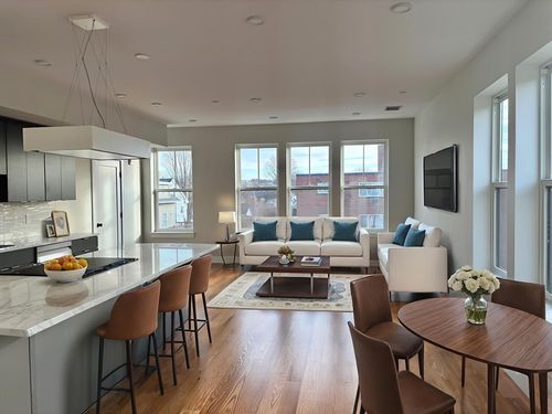 th308-421 High St, Medford, MA, 02155-3632 | Card Image