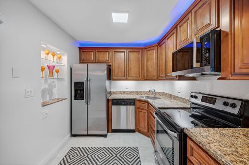 apt-112d-1950 N Andrews Ave, Wilton Manors, FL, 33311-3941 | Card Image