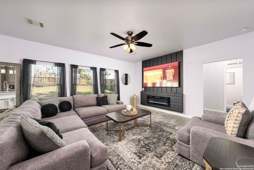 8318 Braun Walk, San Antonio, TX, 78250-2619 | Card Image