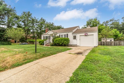 4 Curtis St, Norwich, CT, 06360-3012 | Card Image
