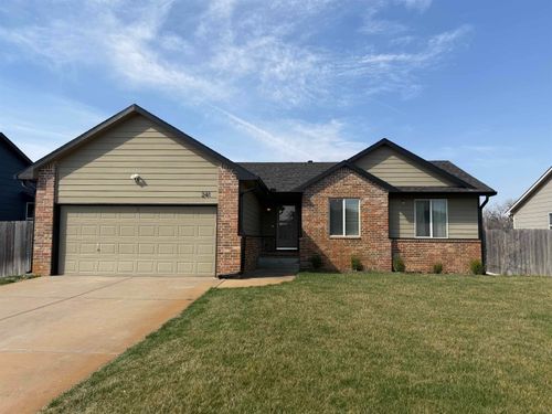 241 S Stoneridge St, Valley Center, KS, 67147-4727 | Card Image