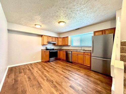 4927 Godown Rd, Columbus, OH, 43220-2639 | Card Image