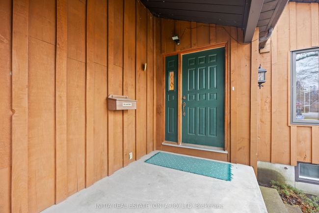 1311 Lakeshore Rd, House other with 3 bedrooms, 2 bathrooms and 4 parking in Sarnia ON | Image 4