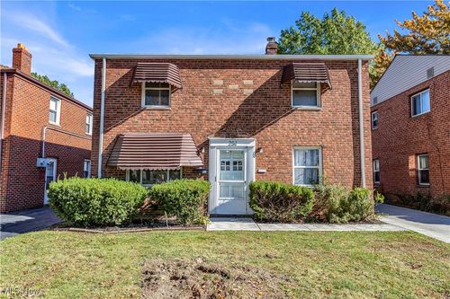 1-251 E 200th St, Euclid, OH, 44119-1158 | Card Image