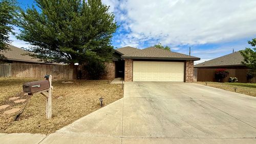 1213 E Nobles Ave, Midland, TX, 79701-2808 | Card Image