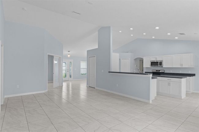 12493 Downy Woodpecker Rd, House other with 3 bedrooms, 2 bathrooms and null parking in WEEKI WACHEE FL | Image 11