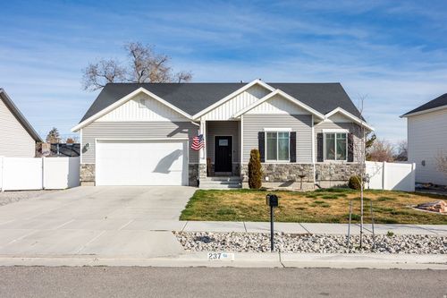237 E Tate Ct, Grantsville, UT, 84029-3301 | Card Image