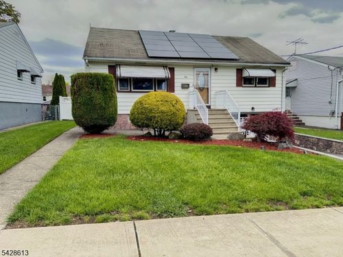 318 Cumberland Ave, Paterson, NJ, 07502-1323 | Card Image