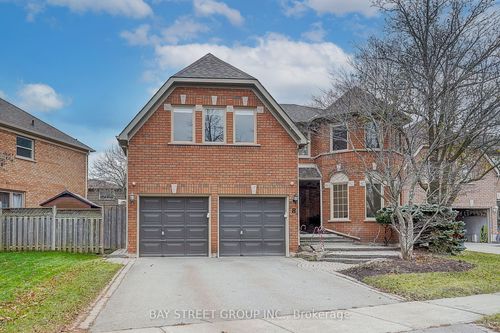 8 Mooreland Crt, Markham, ON, L3P7P8 | Card Image