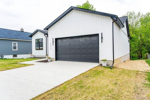 26015 E Huron River Dr, Flat Rock, MI, 48134-1498 | Card Image