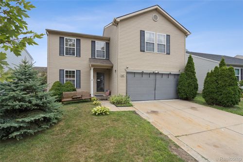 8627 Cass River Dr, Fowlerville, MI, 48836-9061 | Card Image