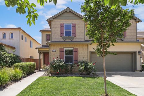 1336 Hughes St, Woodland, CA, 95776-6386 | Card Image