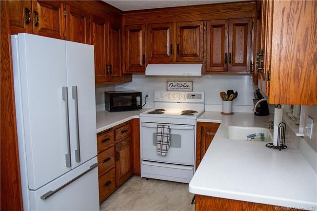 Kitchen | Image 11