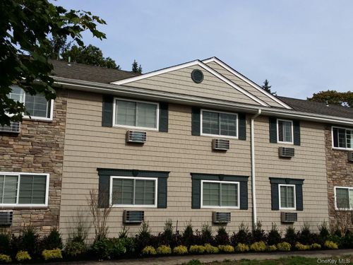 325-2b-325 Brook Ave, Bay Shore, NY, 11706-5631 | Card Image