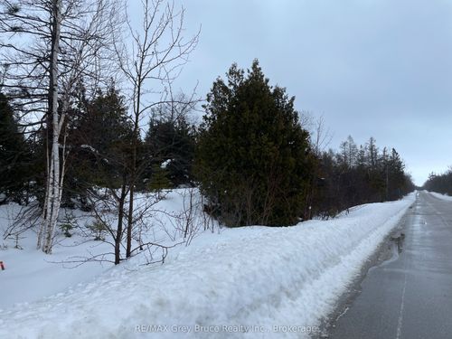 PT FARM LT 4 Chi Sin Tib Dek Rd, Tobermory, ON, N0H2R0 | Card Image