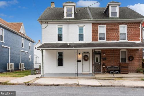 105 Fairview Ave, WAYNESBORO, PA, 17268-1405 | Card Image
