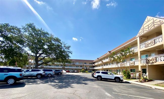 21 - 2311 Brisbane Street, Condo with 2 bedrooms, 2 bathrooms and null parking in Clearwater FL | Image 1
