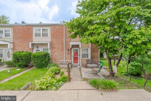 402 S Bradford St, Allentown, PA, 18109-2712 | Card Image