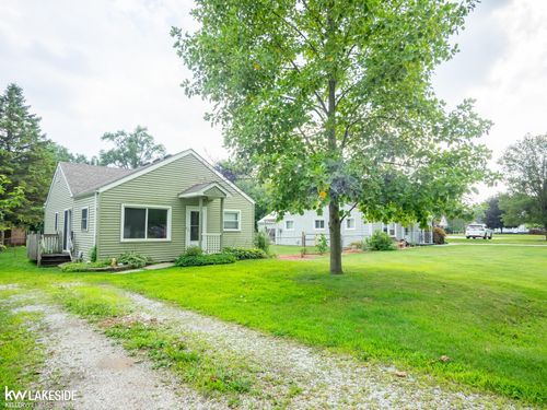 2100 Collins Ave, Shelby Township, MI, 48317-3671 | Card Image