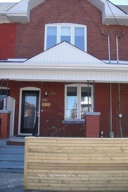 {{alt}} | Card Image