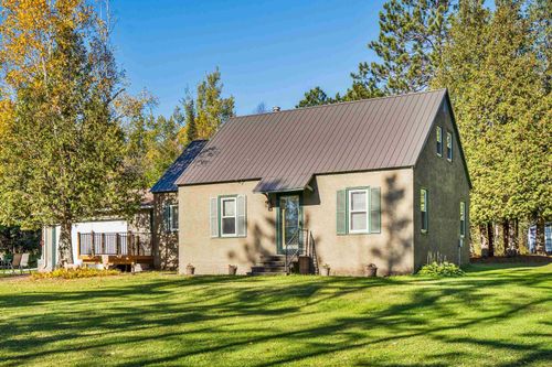 993 Scenic Dr, Two Harbors, MN, 55616-4002 | Card Image