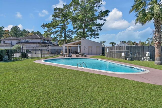 Enjoy a dip in the community pool, a fun tennis match or a quick game of pick-up basketball - all right outside your front door. | Image 29