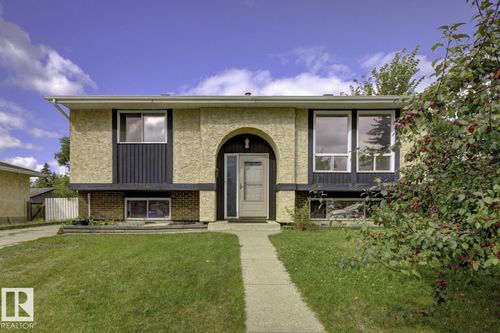 3216 138 Ave Nw, Edmonton, AB, T5Y1M4 | Card Image