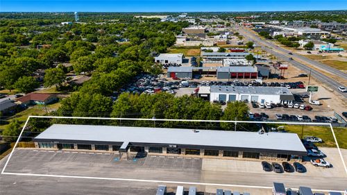 8335-8331 Camp Bowie West Blvd, Fort Worth, TX, 76116-6331 | Card Image