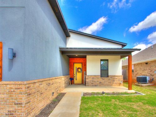 741 Barajas Trail Ter, Mustang, OK, 73064-4623 | Card Image