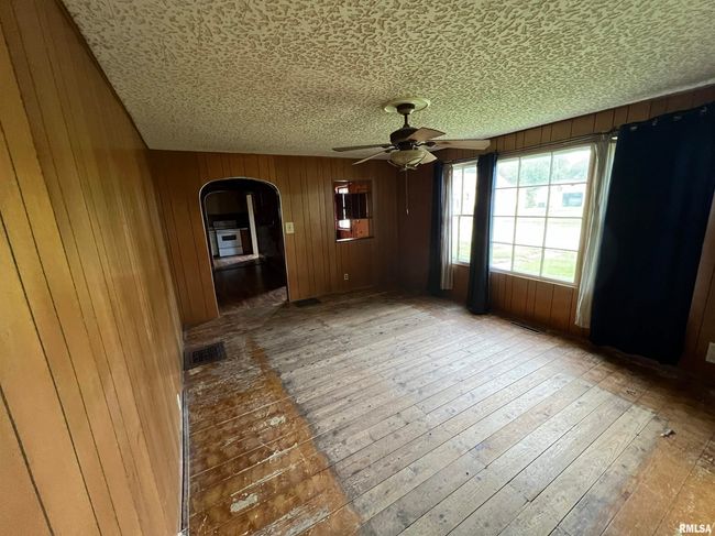 14084 E State Highway 9, House other with 3 bedrooms, 1 bathrooms and null parking in Fiatt IL | Image 8