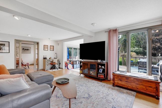 569 Somers Rd, House other with 4 bedrooms, 3 bathrooms and 6 parking in East Longmeadow MA | Image 28
