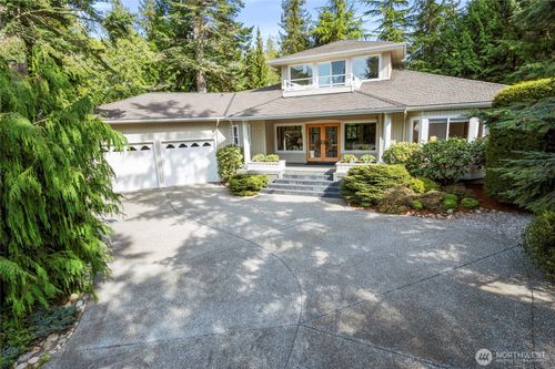 9174 Belted Kingfisher Rd, Blaine, WA, 98230-5701 | Card Image