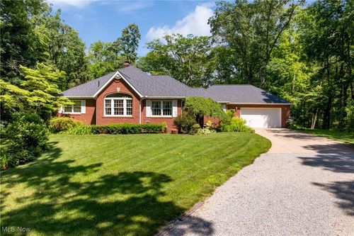 10400 Stoneacre St Nw, Canal Fulton, OH, 44614 | Card Image