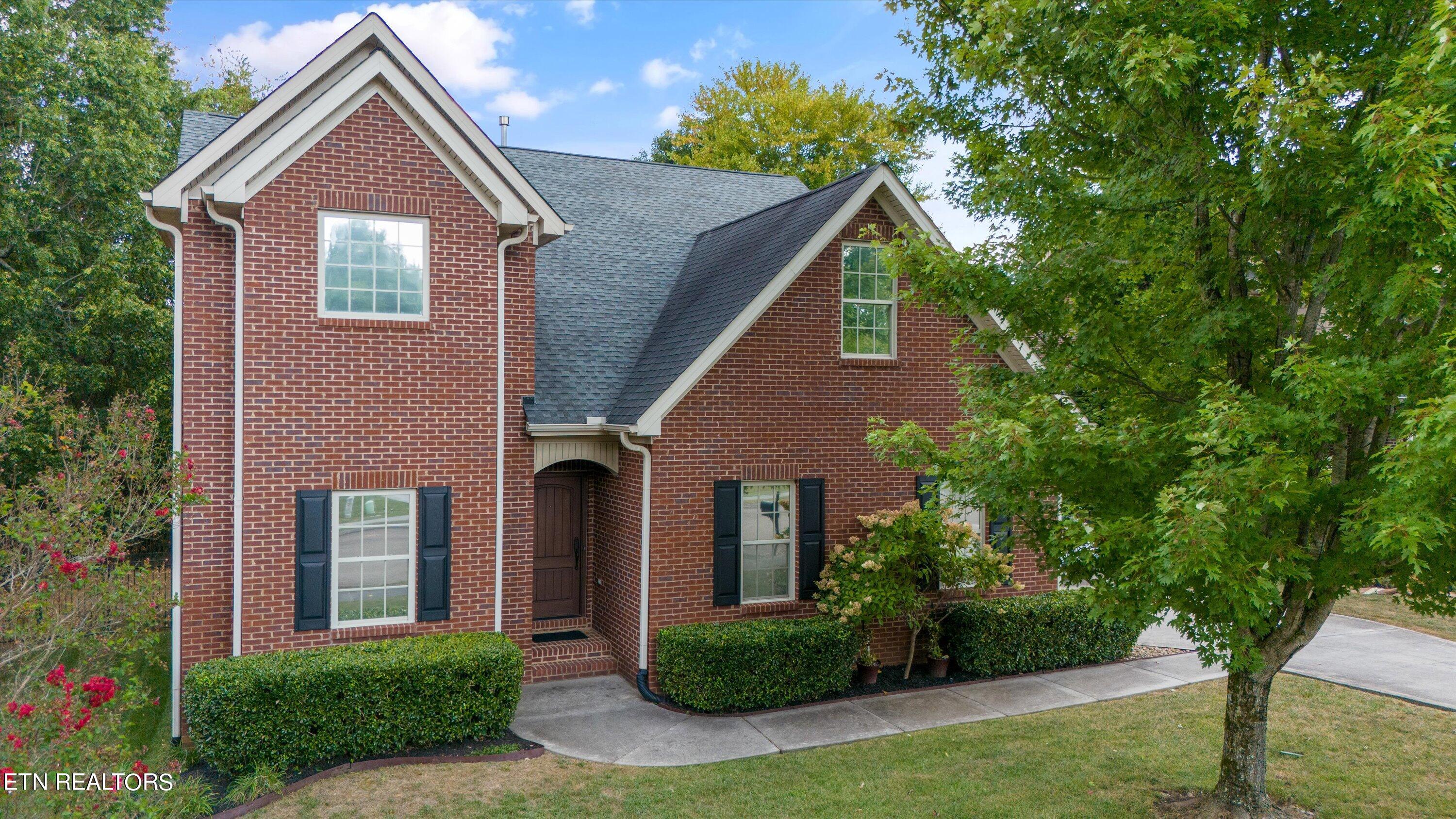 Bonnie Roach Ln, Knoxville, TN 37922