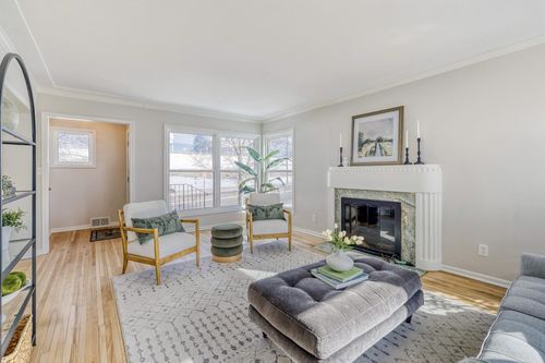 1581 Pinehurst Ave, Saint Paul, MN, 55116-2157 | Card Image