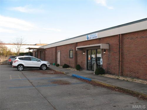 h-760 S Kingshighway, Cape Girardeau, MO, 63703-7676 | Card Image
