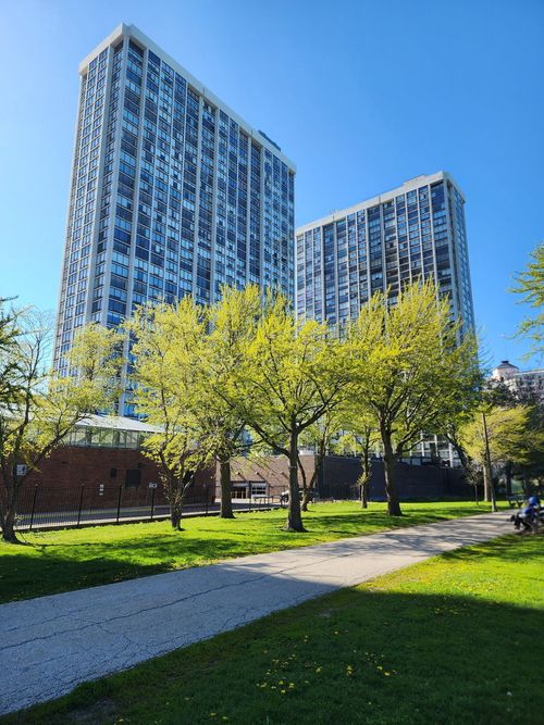 apt-3411-5445 N Sheridan Rd, Chicago, IL, 60640-7481 | Card Image