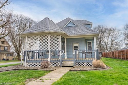 12020 Easton St Ne, Alliance, OH, 44601-8154 | Card Image